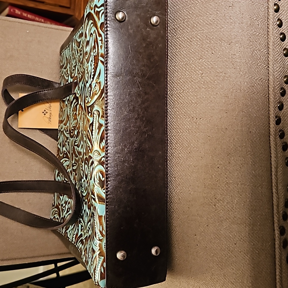 Patricia Nash Turquoise Tooled Viana leather tote NWT - Picture 8 of 9
